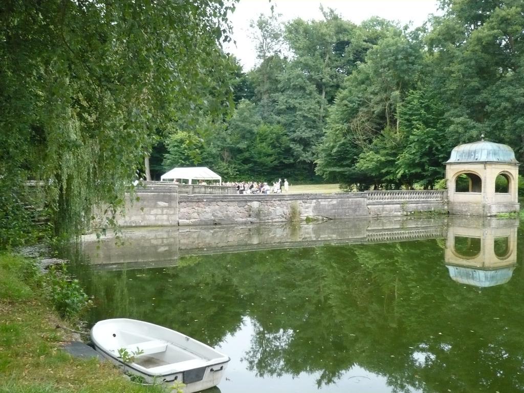 Jagdschloss-Bellin Bellin  Bagian luar foto